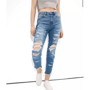 AE Stretch Ripped Mom Jeans 👖